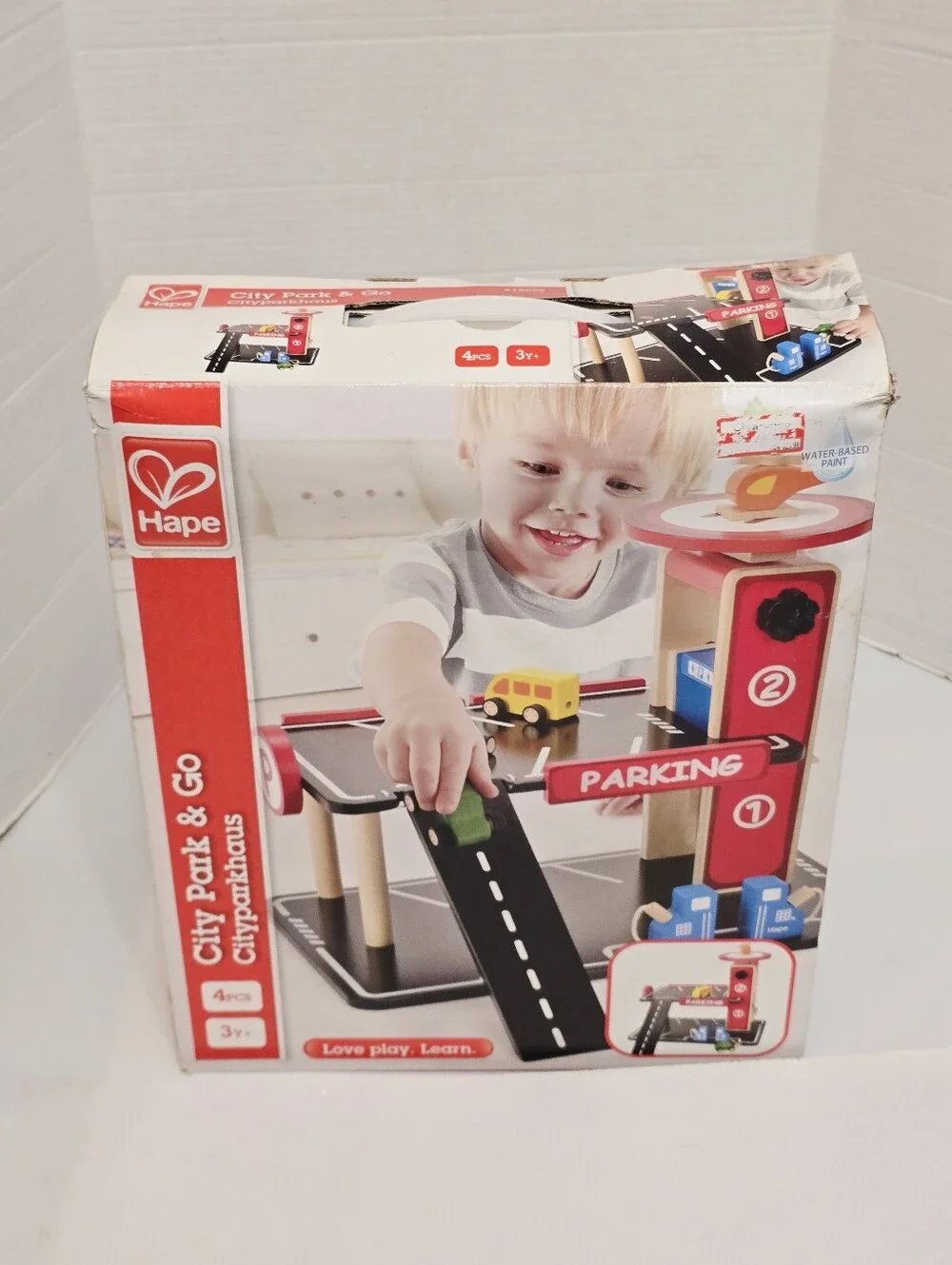 Hape Toys City Park 'N Go Wood Garage with 2 Cars Playset New